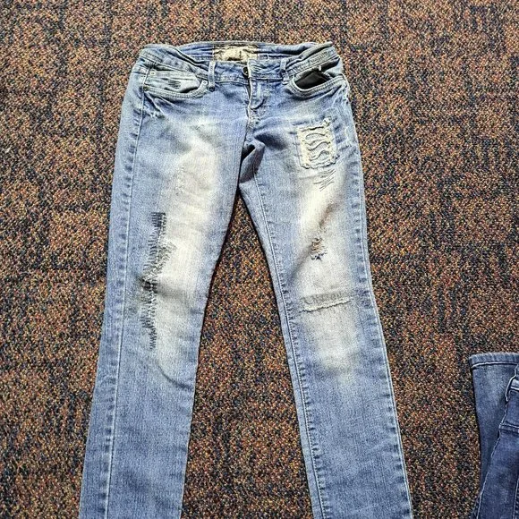 doll house - Picture 1 of 5